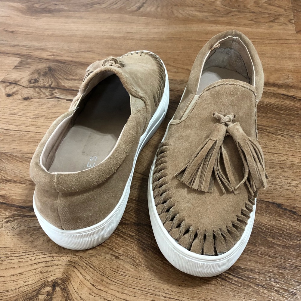 J slides sneakers, size 7, gently worn
